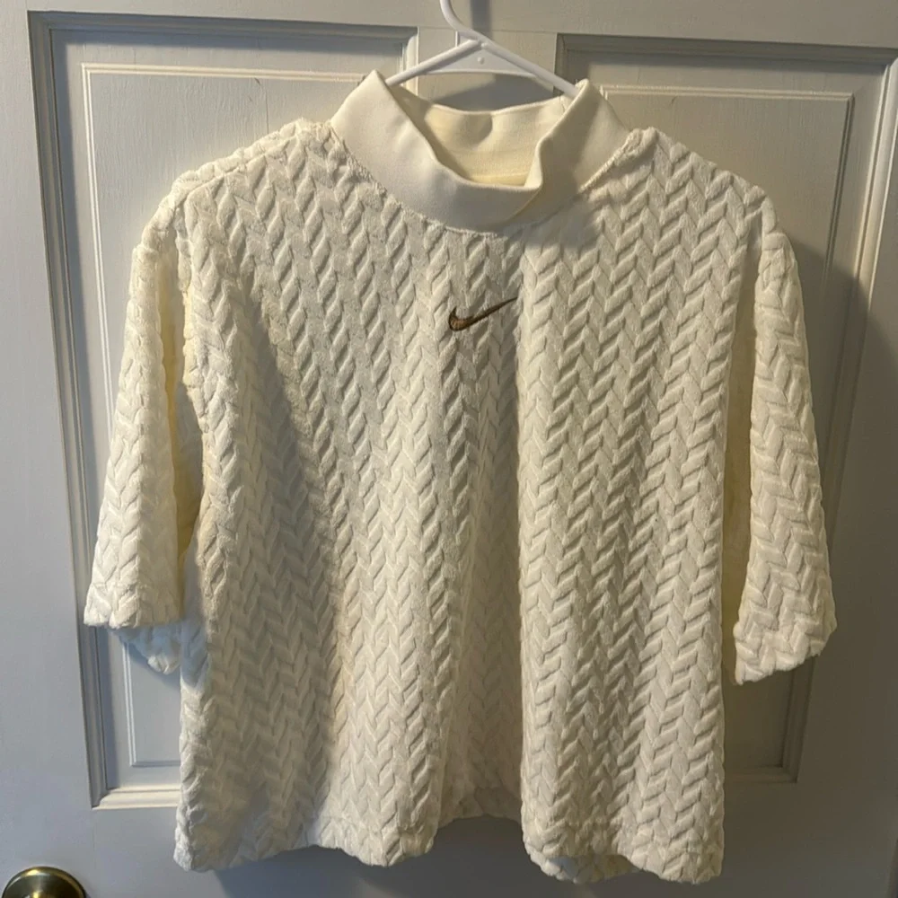 Nike Loose Fit Crop Top - Picture 1 of 2